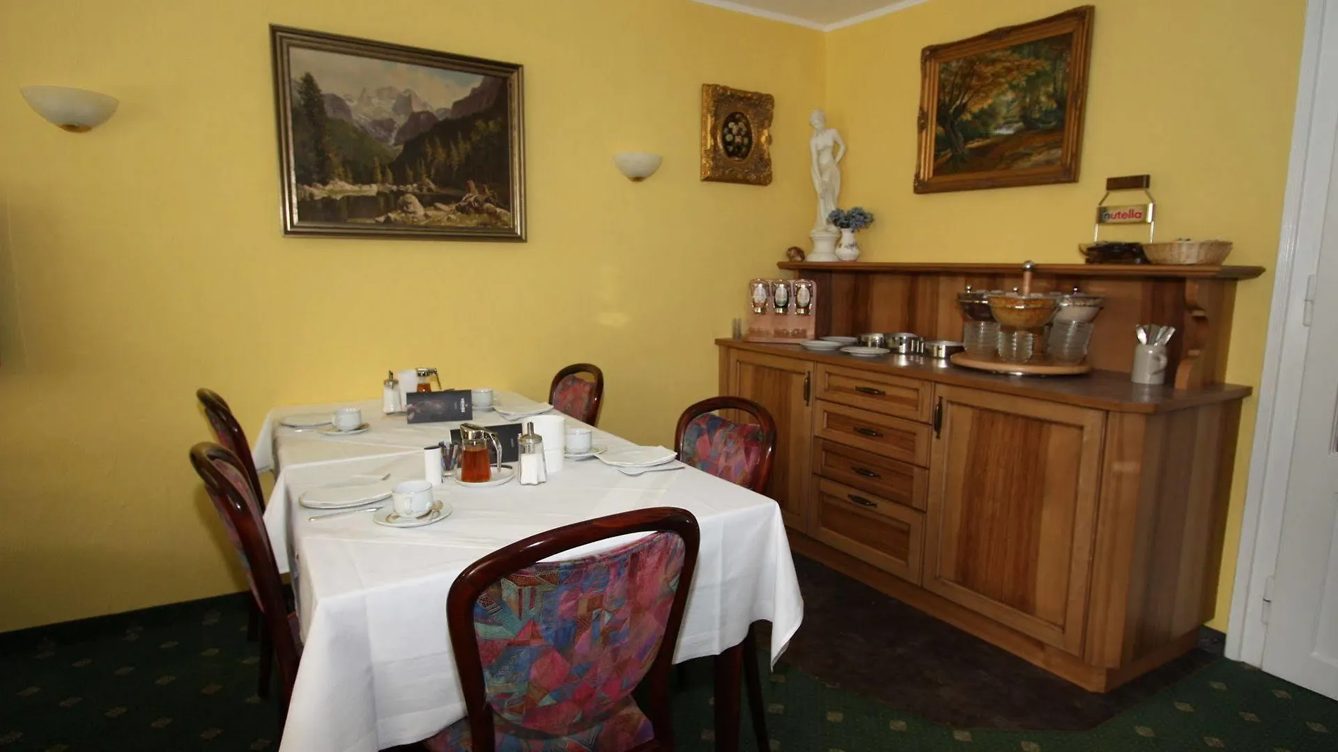 Hotel Garni Almenrausch Und Edelweiss Garmisch-Partenkirchen Tyskland