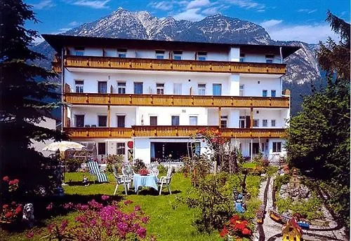 Hotel garni Almenrausch und Edelweiss Garmisch-Partenkirchen 3*,  Deutschland